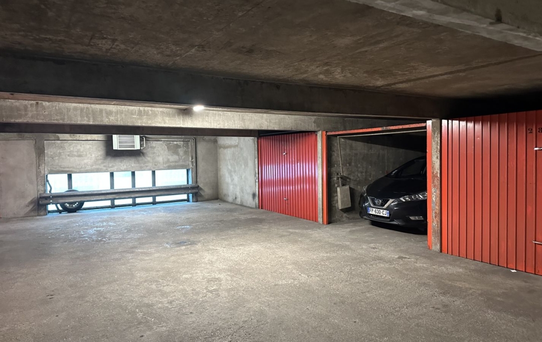 IRINA IMMOBILIER : Garage / Parking | SAINT-ETIENNE (42000) | 13 m2 | 10 000 € 